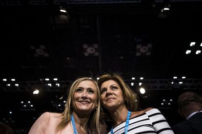 Cifuentes y Cospedal, el viernes en la Conferencia Pol&iacute;tica del PP.