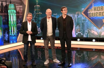 Pablo Motos con los actores de 'Juego de Tronos' Isaac Hempstead y Liam Cunningham en El Hormiguero el pasado miércoles.