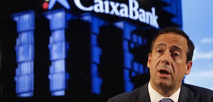 El consejero delegado de CaixaBank, Gonzalo Gortázar, durante la rueda de prensa de en la que presentaron los resultados de la entidad correspondientes al primer semestre de 2016.