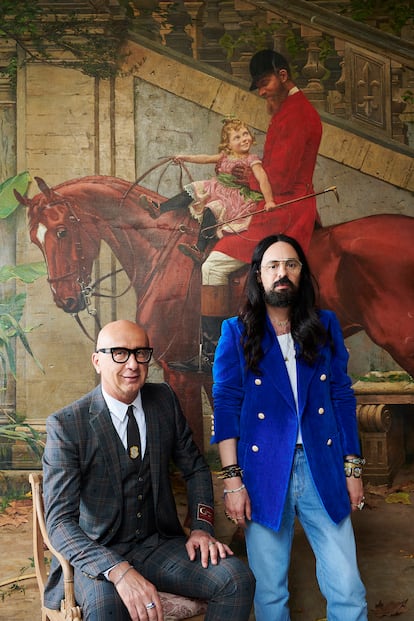 Marco Bizzarri (izquierda), presidente de Gucci desde 2015, junto al diseñador Alessandro Michele, director creativo de la marca. 