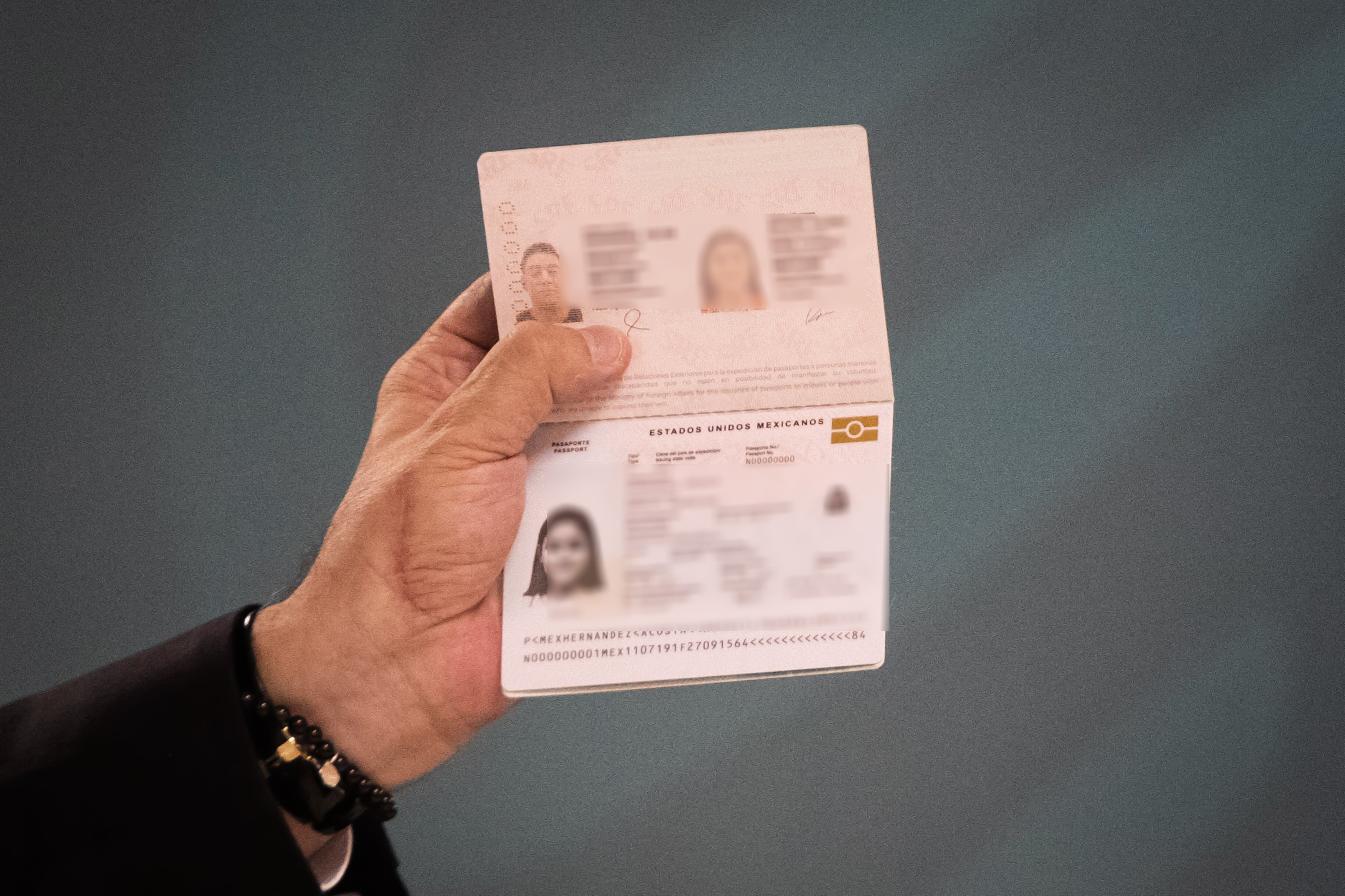 El nuevo pasaporte emitido por la Secretaría de Relaciones Exteriores.