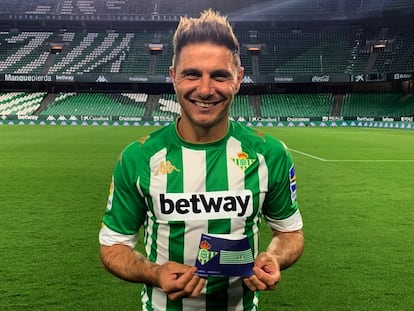 Joaquín, el día que alcanzaba el récord de 461 partidos con el Betis