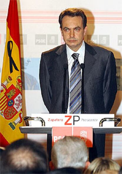 En la imagen, el minuto de silencio que Zapatero pidió en memoria de las víctimas del 11-M.