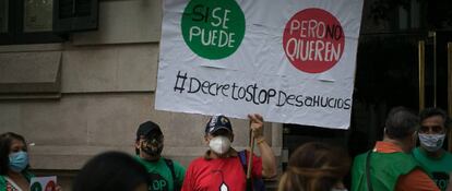 Protesta contra los desahucios durante la crisis sanitaria.