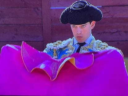 El novillero Sergio Rollón, durante la novillada del sábado.