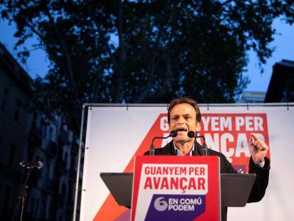 El candidato de En Comú Podem por Barcelona, Jaume Asens, durante su intervención en el acto de inicio de la campaña 