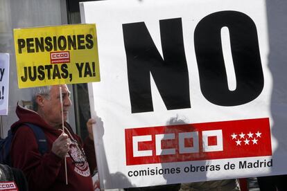 La manifestación en Madrid ha comenzado en la Plaza de Neptuno de la Plaza de Cibeles y ha arrancado en un ambiente de tranquilidad.