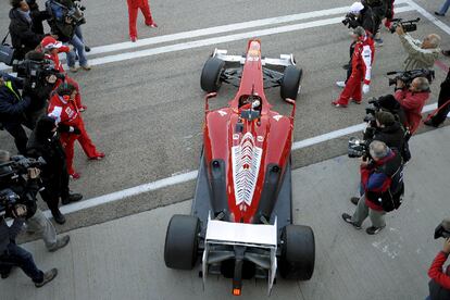 El español ha realizado esta mañana su primer entrenamiento al volante del F10