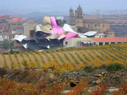 Edificio de la bodega Herederos del Marqués de Riscal, situado en Elciego (Álava), y diseñado por el arquitecto Frank Gehry.