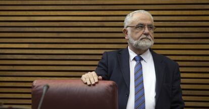 El presidente de las Cortes, Juan Cotino, este miércoles en el hemiciclo.