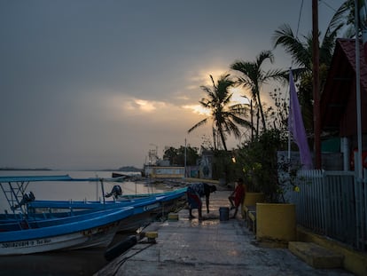 Un puerto pesquero en el río Tecolutla, en Veracruz.