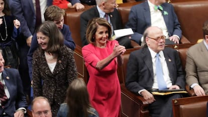 Nancy Pelosi ao chegar à primeira sessão anual do Congresso dos EUA, nesta quinta-feira em Washington.