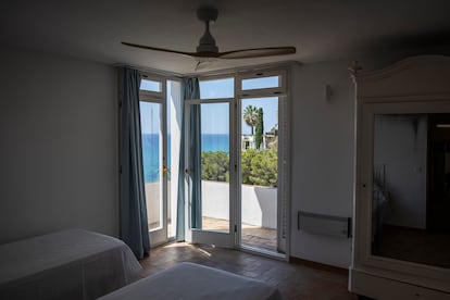 Vistes des d'una de les habitacions de Casa Rovira.
