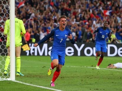 Griezmann celebra el primer gol de Francia. 