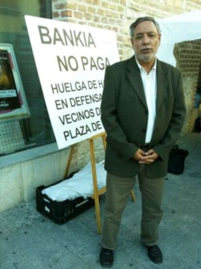 Julio Setién, en el lugar de su protesta.