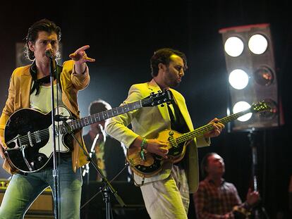 Concierto de The Last Shadow Puppets en Primavera Sound 2016.