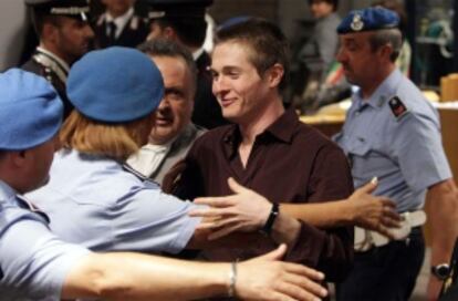 El italiano Raffaele Sollecito, compañero sentimental de Knox, tras oir la sentencia.
