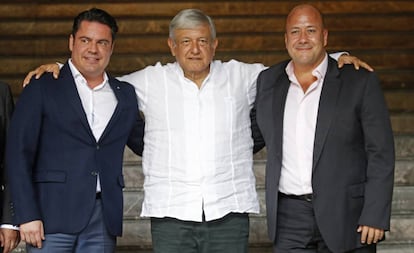 El gobernador de Jalisco, Aristóteles Sandoval, Andrés Manuel López Obrador y Enrique Alfaro.