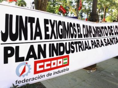 Protesta de los extrabajadores de Santana el pasado junio en Sevilla.