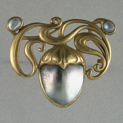 Broche de Edward Colonna, del Museo de Artes Decorativas de París.