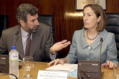 Muñoz-Repiso y Ana María Pastor, durante la presentación de la campaña.