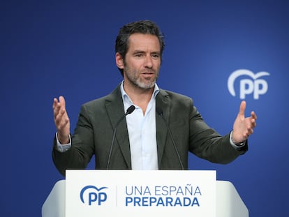 El portavoz del PP, Borja Sémper, este lunes en la sede nacional del partido.