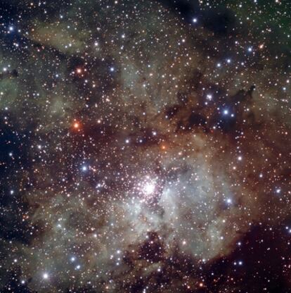 El conjunto estelar NGC 3603, fotografiado con uno de los telescopios VLT, del observatorio europeo de Cerro Paranal (Chile)