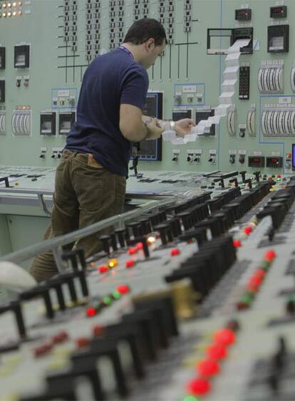 Sala de control de la central nuclear de Garoña.