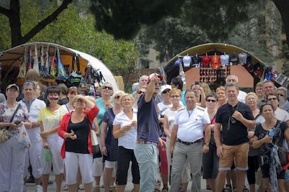 Un grup de turistes aquest dijous a Barcelona.