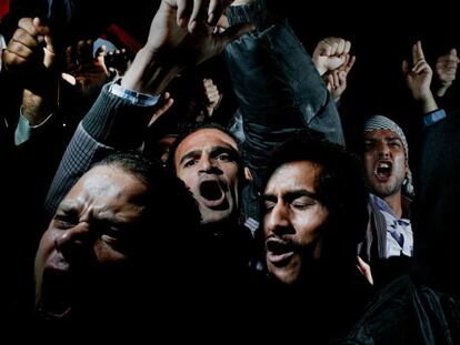 Primer premio dentro de la categoría de 'Noticias Generales'. Egipcios protestan en la plaza de la Liberación de El Cairo. La imagen, publicada en 'Newsweek', es del fotógrafo de Magnum Alex Majoli.