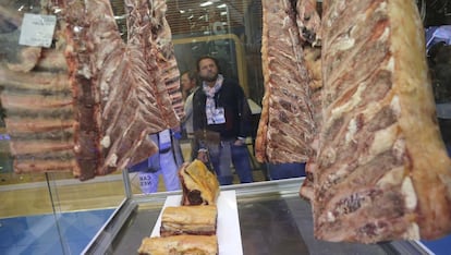 No podía faltar la chuleta en la gran cita culinaria. Ya es costumbre la celebración de un concurso nacional de parrilla.