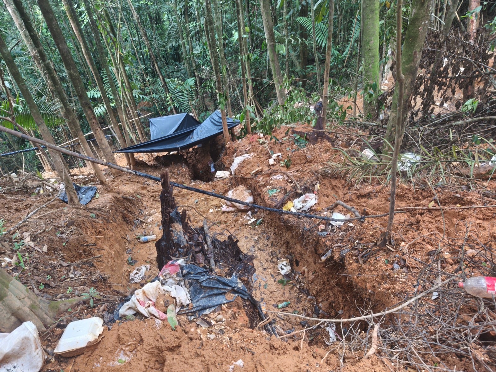 La extracción ilegal de oro se desborda en la frontera entre Costa Rica y Nicaragua por la voracidad minera de China