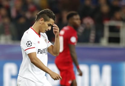 Ben Yedder se lamenta durante el partido ante el Spartak.