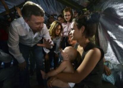 Colombian President Juan Manuel Santos traveled to Cúcuta on Wednesday to meet with people recently deported from Venezuela.