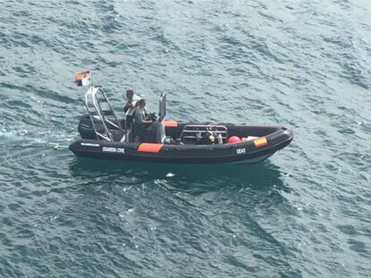 Dispositivo de búsqueda de los submarinistas de la Guardia de los desaparecidos en Arguineguín.
