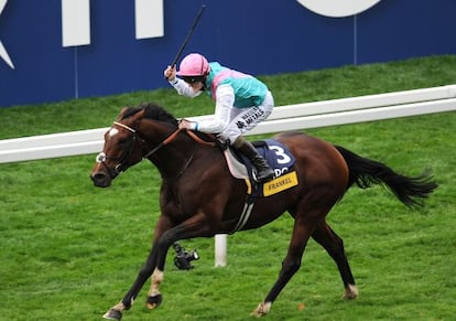 Frankel y Tom Queally, durante la carrera