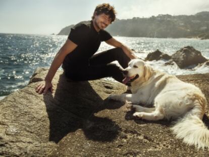 Andrés Velencoso y ‘Herry’, el perro modelo