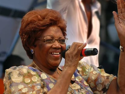 Dona Ivone Lara se apresenta na Virada Cultural em São Paulo, em 2008.