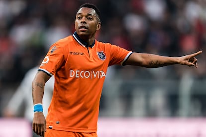 Robinho durante un partido en Turquía, en 2019.