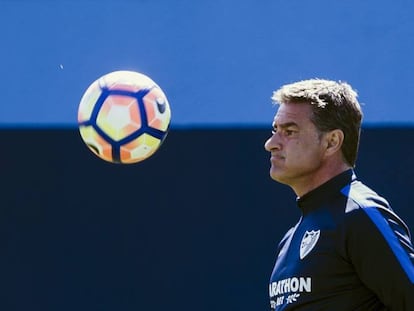 Míchel, en un entrenamiento del Málaga.