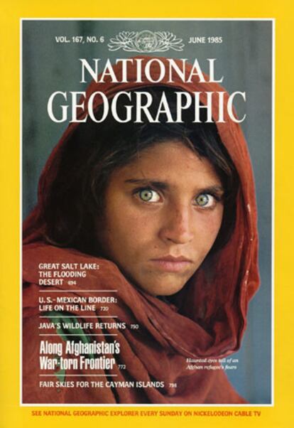 Portada de <i>National Geographic</i> de 1984 con una joven afgana retratada por Steve McCurry. 17 años después, el fotógrafo volvió al país para localizarla.
