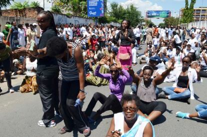 Imagen de una de las manifestaciones de mujeres en Bujumbura distribuida por un miembro de Yaga.