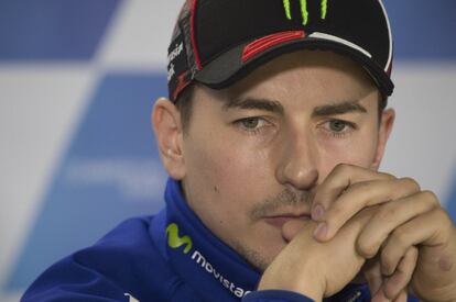 La mirada de Jorge Lorenzo durante la rueda de prensa del jueves.