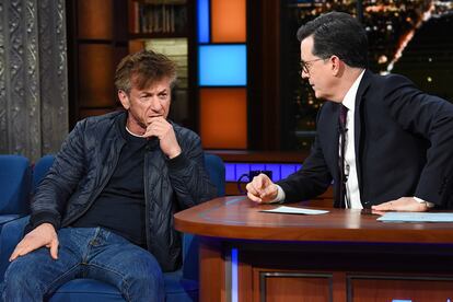 Sean Penn, durante su polémica entrevista con Stephen Colbert.