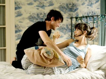 Imagen de la película '(500) días juntos (2009)'. En ella: Joseph Gordon-Levitt y Zooey Deschanel.