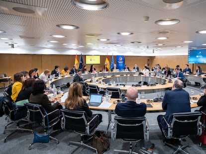 La ministra de Hacienda y Función Pública, María Jesús Montero, mantiene un encuentro con representantes del Comité de Control Presupuestario del Parlamento Europeo, este martes en la sede del Ministerio.