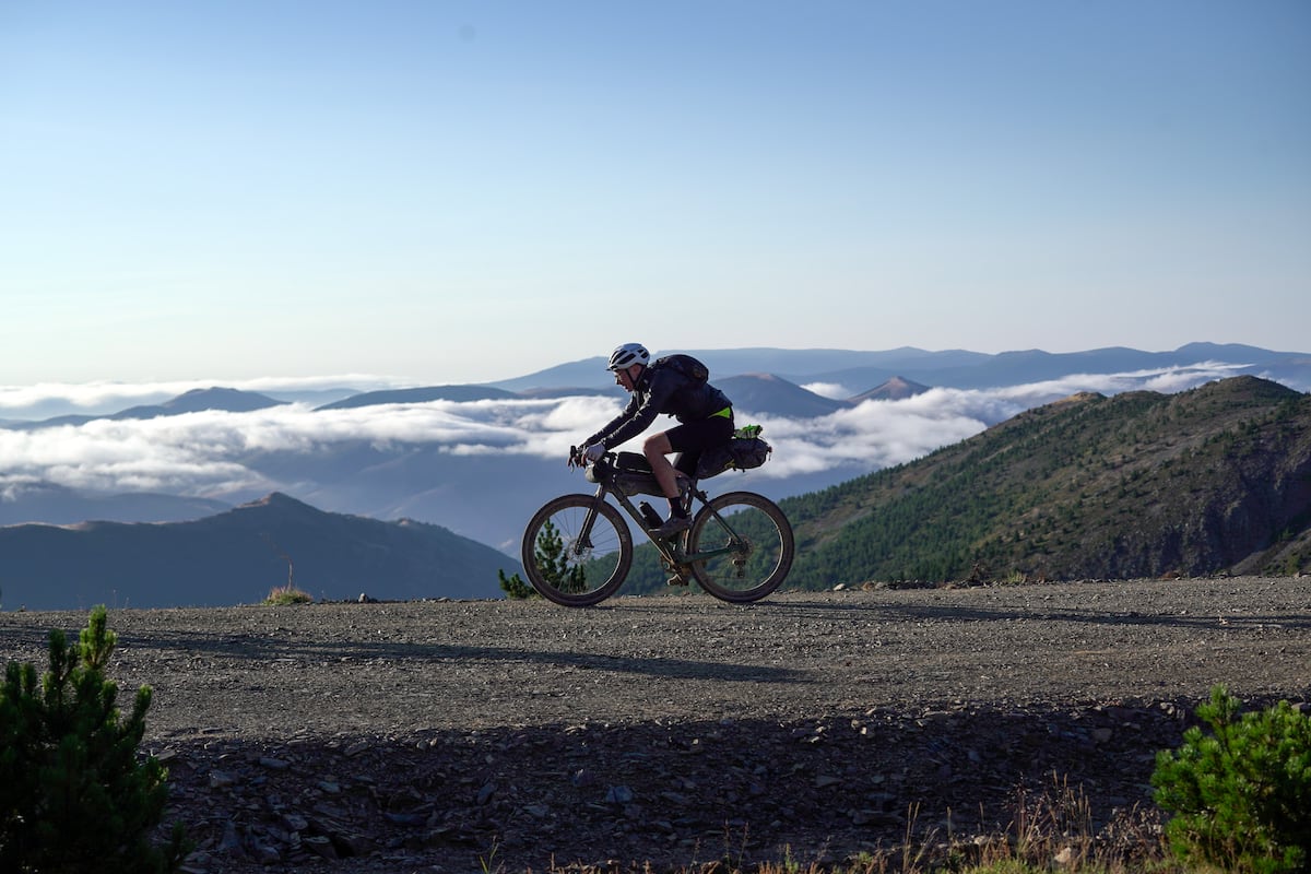 La aventura del ultraciclismo, a caballo entre el alpinismo y los pioneros del Tour