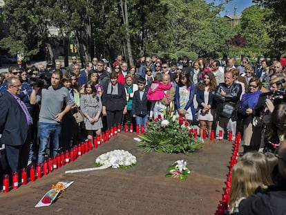 Familiares de los militares muertos en el Yak-42, durante un acto en Zaragoza en memoria de las víctimas.