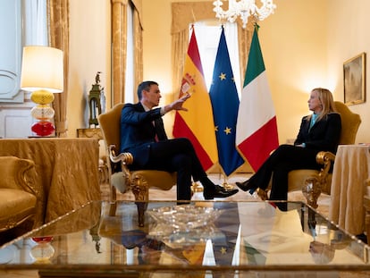 Pedro Sánchez y Giorgia Meloni, en el encuentro que mantuvieron el miércoles en el Palazzo Chigi, en Roma.