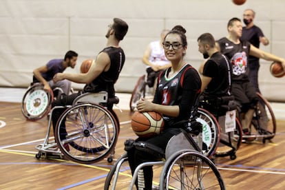 Nilofar Bayat, en el polideportivo de txurdinaga de Bilbao. Fernando Domingo-Aldama